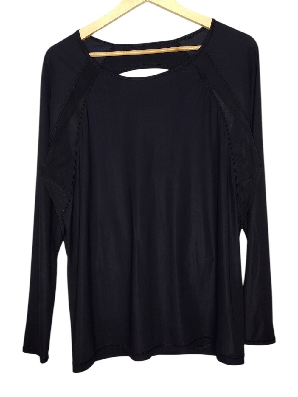 Lululemon Black Lightweight Long Sleeve Athletic Top Sz 10 - Picture 1 of 15